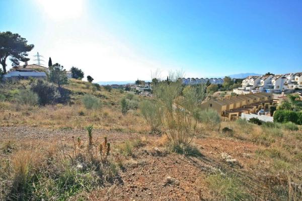 Terreno en calle Jilguero photo 2
