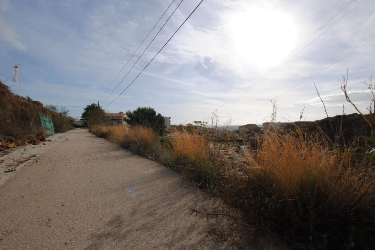 Terreno en venta en Fuengirola, Malaga photo 1