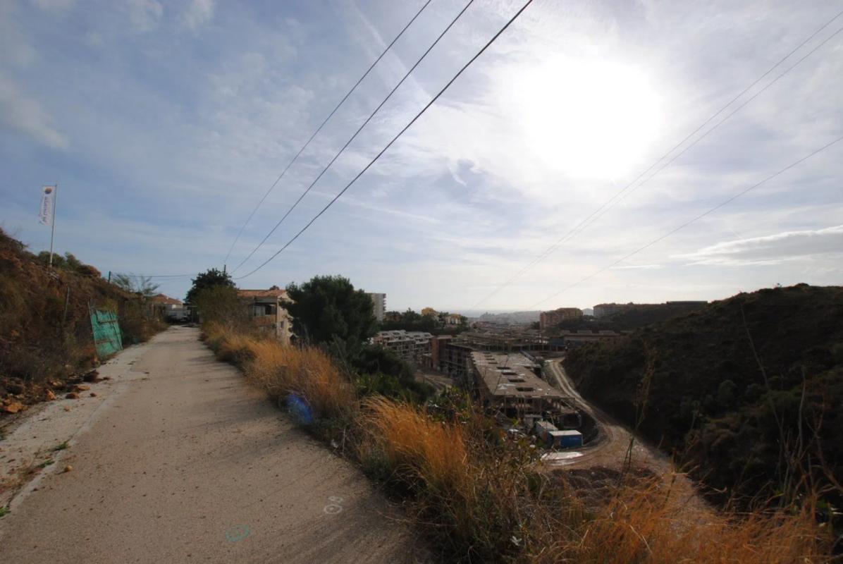 Terreno en venta en Fuengirola, Malaga photo 3
