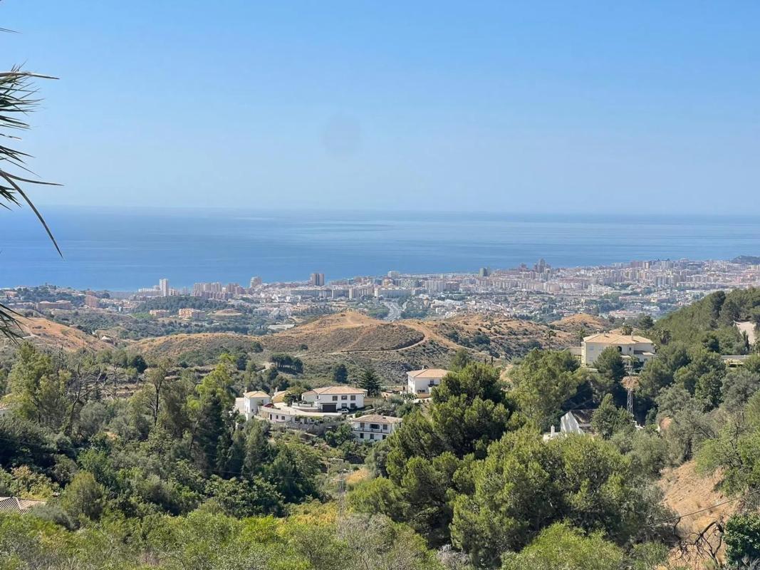 Działka na sprzedaż w Fuengirola, Malaga photo 1