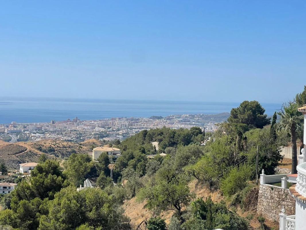 Działka na sprzedaż w Fuengirola, Malaga photo 2
