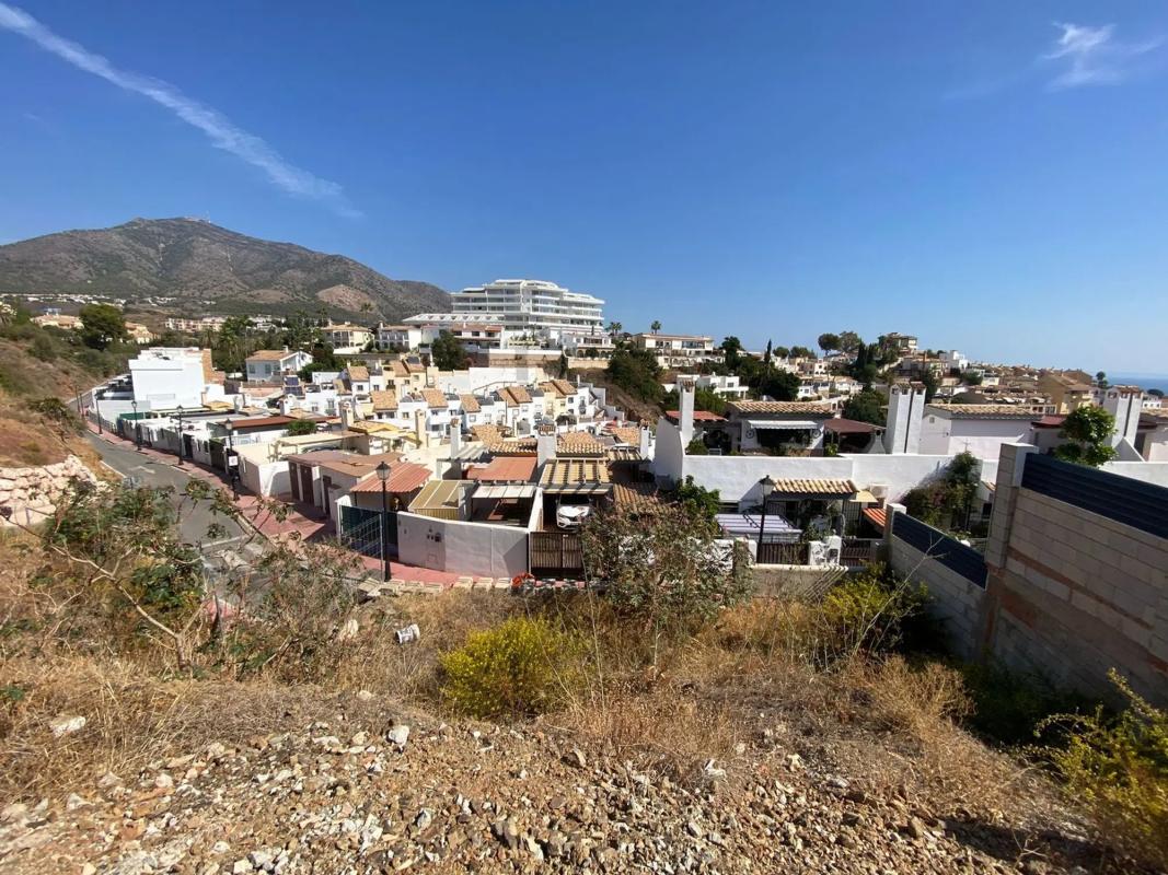 Terreno en venta en Fuengirola, Malaga photo 1