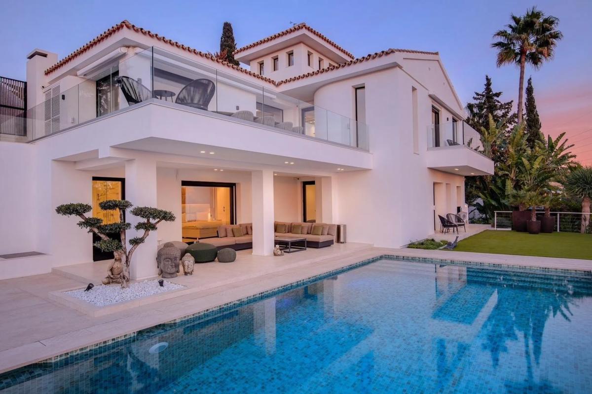 Land for sale in Fuengirola, Malaga photo 1