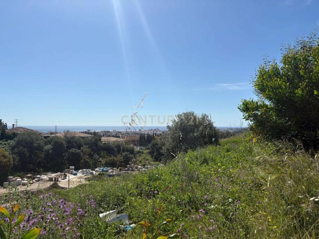 Działka na sprzedaż w Mijas, Malaga photo 1