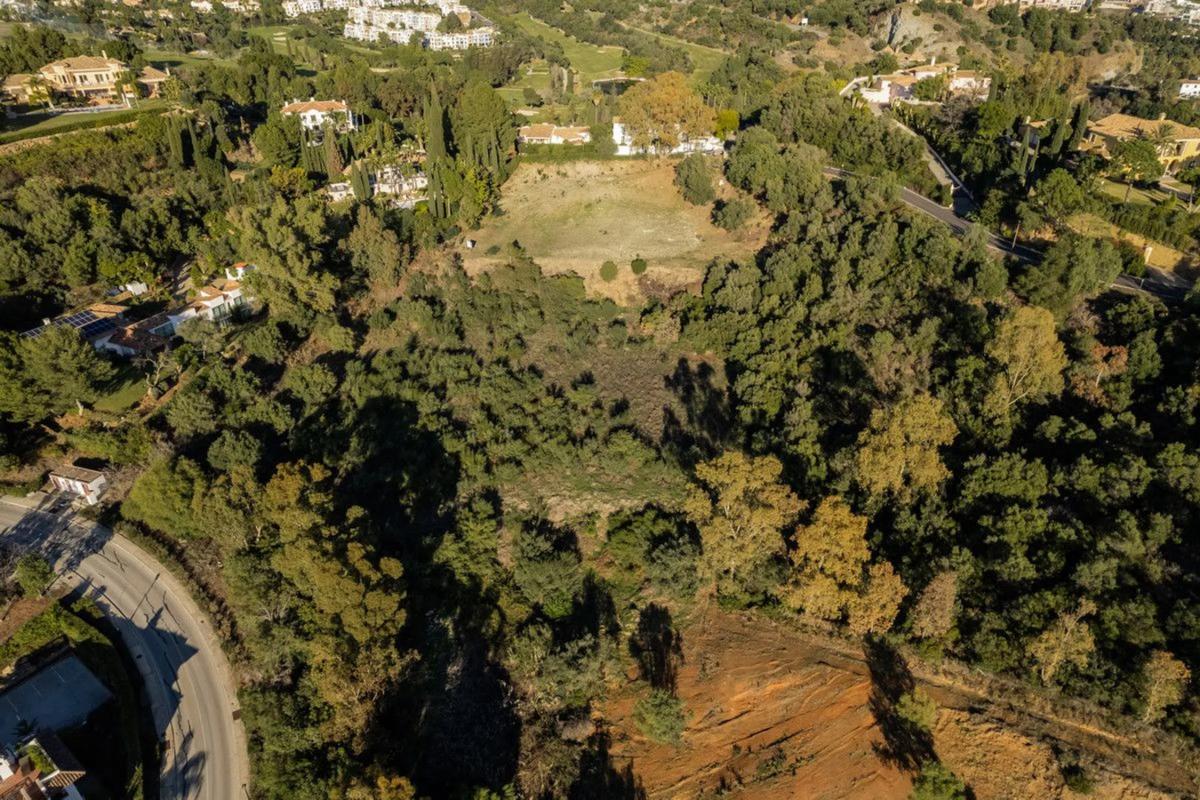 Terreno en venta en Benahavís, Malaga photo 2