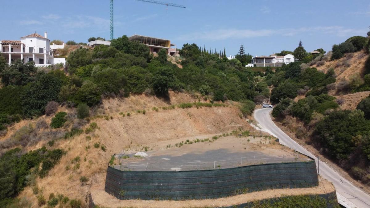 Terreno en venta en Benahavís, Malaga photo 4