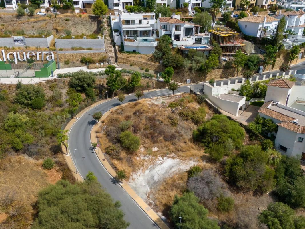 Terreno en venta en Benahavís, Malaga photo 2