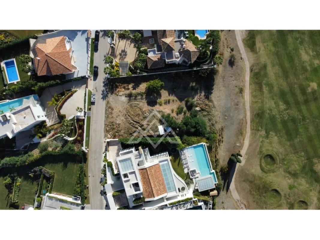 Terreno en venta en Benahavís, Malaga photo 2