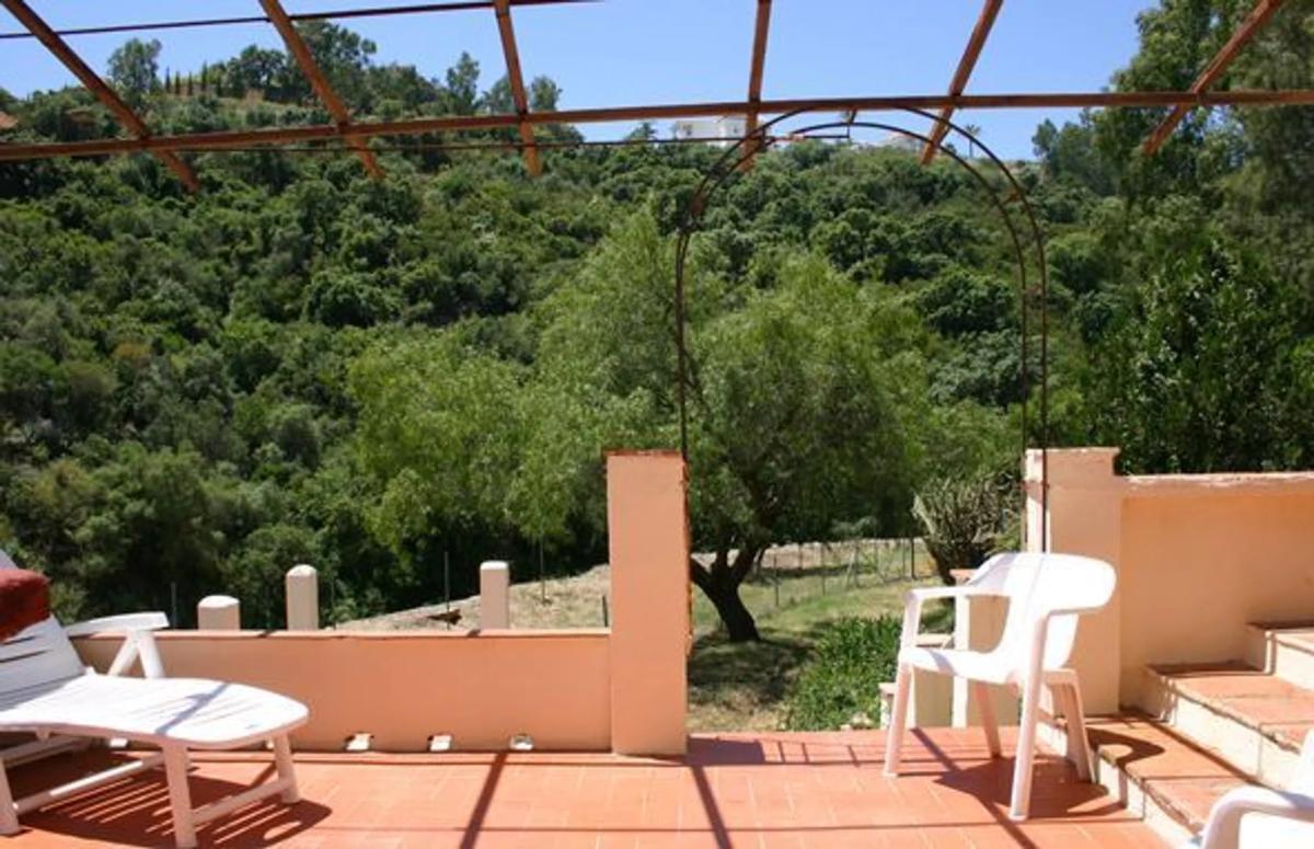 Działka na sprzedaż w Benahavís, Malaga photo 1