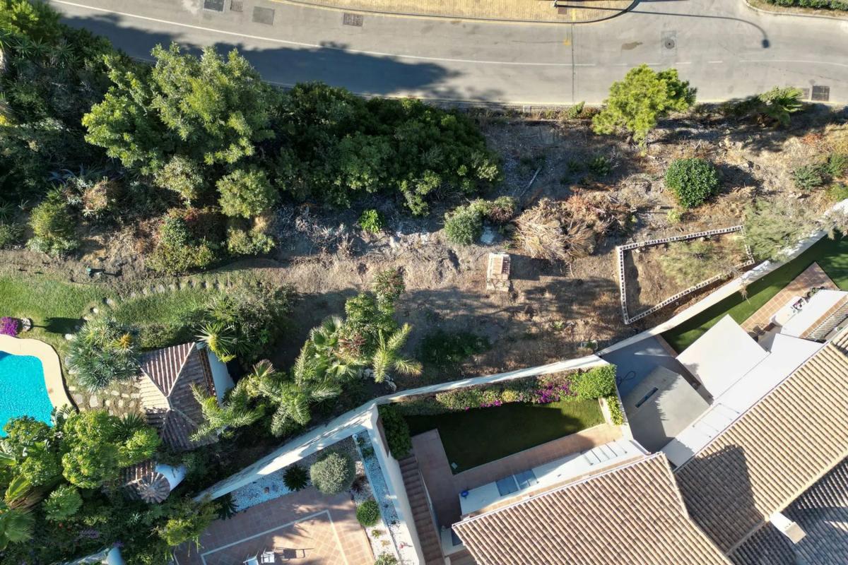 Terreno en venta en Benahavís, Malaga photo 2