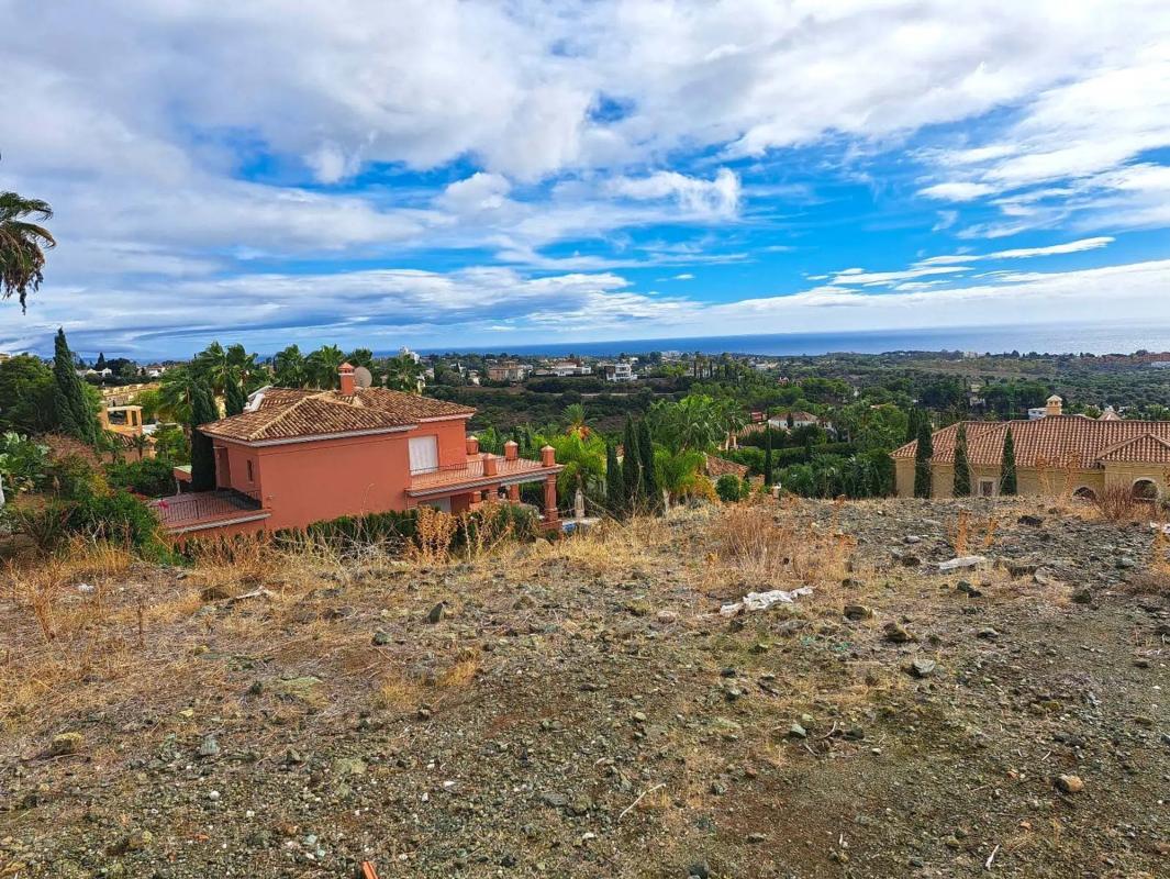 Terreno en venta en Benahavís, Malaga photo 1