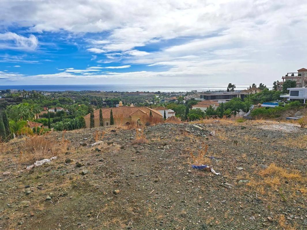 Terreno en venta en Benahavís, Malaga photo 2