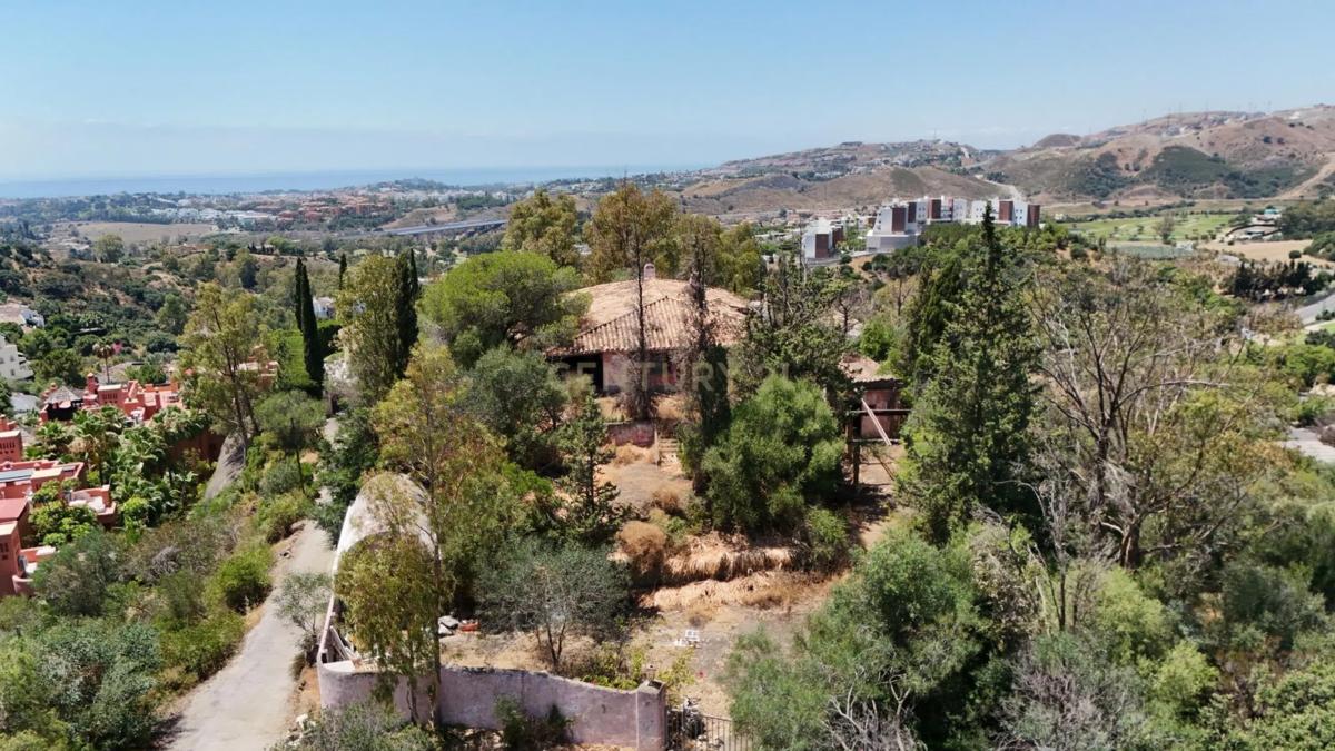 Land for sale in Benahavís, Malaga photo 2