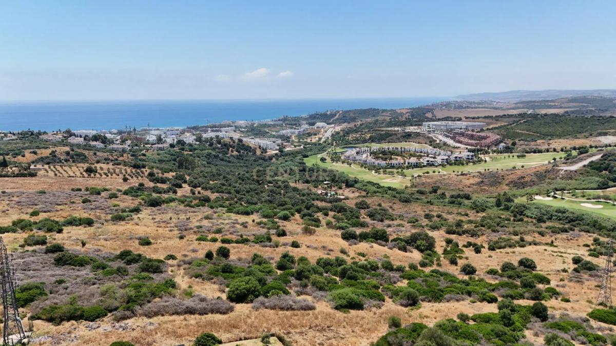 Land for sale in Benahavís, Malaga photo 3