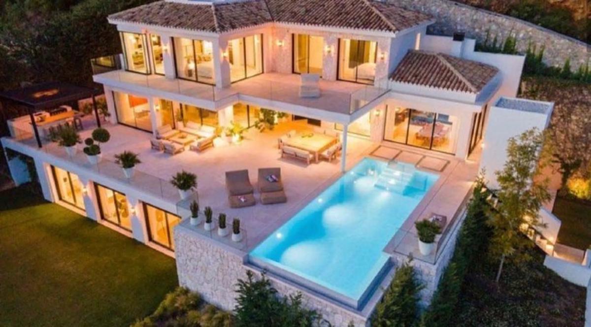 Terreno en venta en Benahavís, Malaga photo 1
