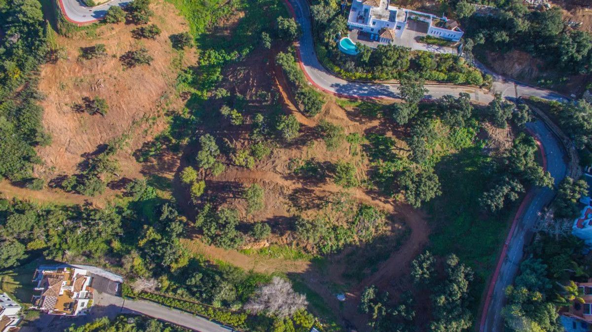 Terreno en venta en Marbella, Malaga photo 1
