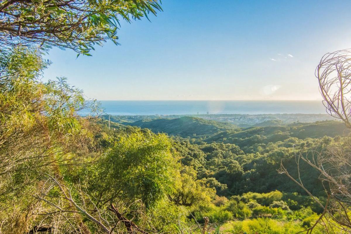 Działka na sprzedaż w Marbella, Malaga photo 3
