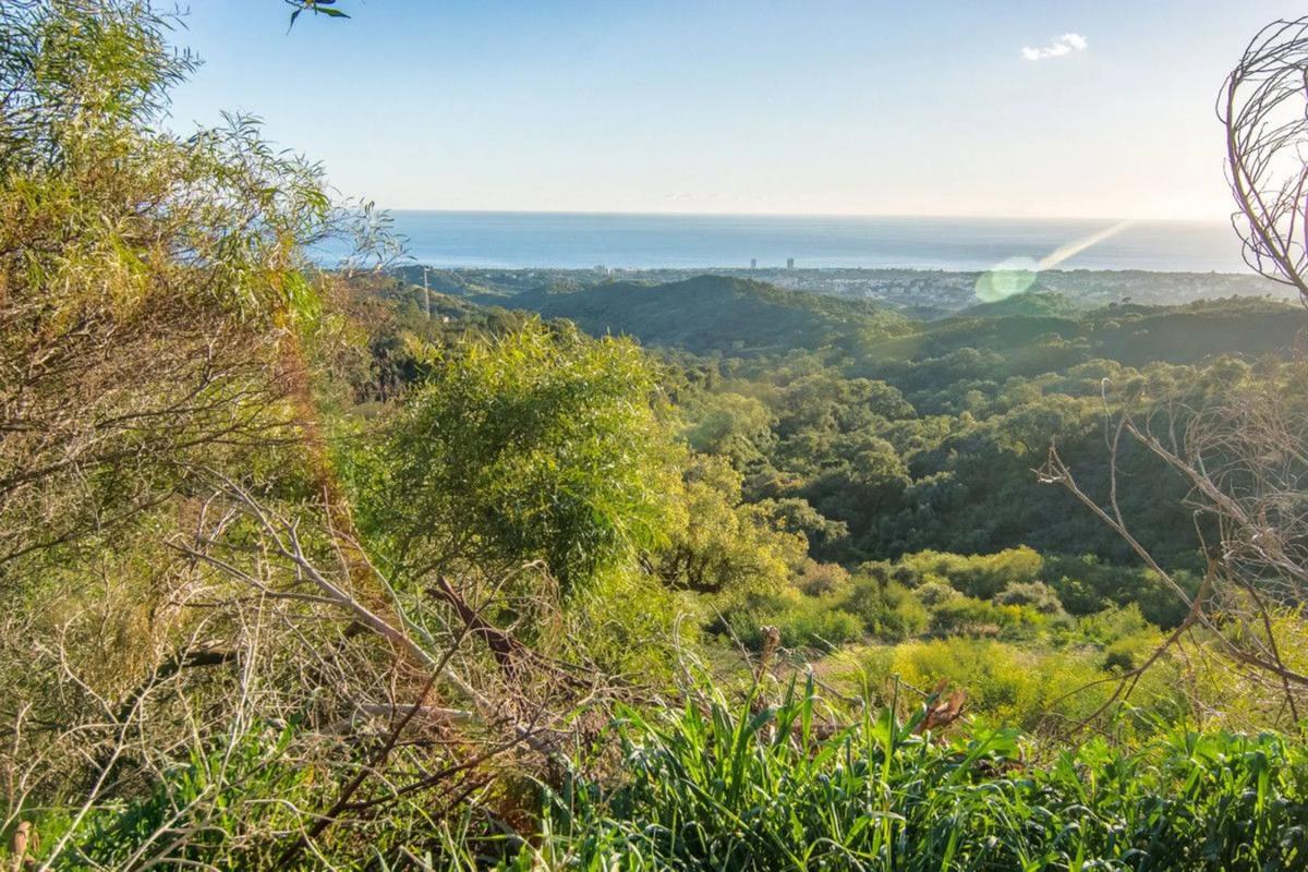 Działka na sprzedaż w Marbella, Malaga photo 4