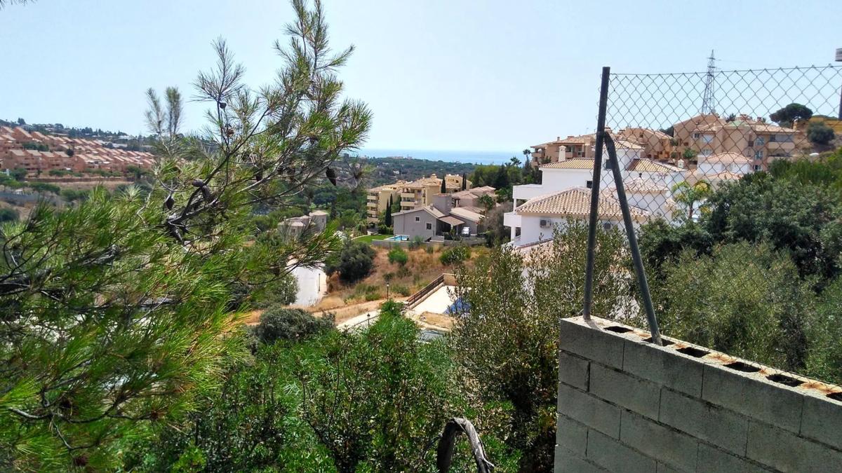 Terreno en venta en Marbella, Malaga photo 1