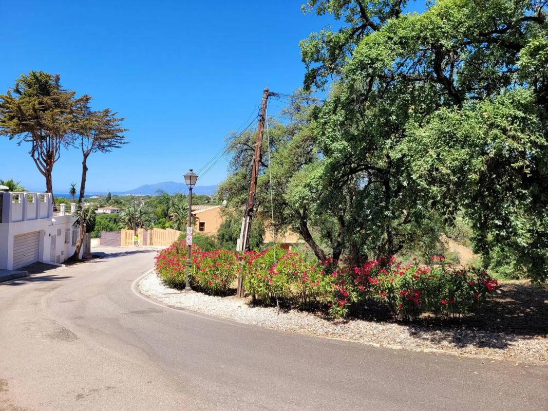 Działka na sprzedaż w Marbella, Malaga photo 3
