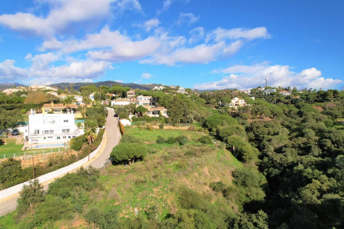 Terreno en venta en Marbella, Malaga photo 2
