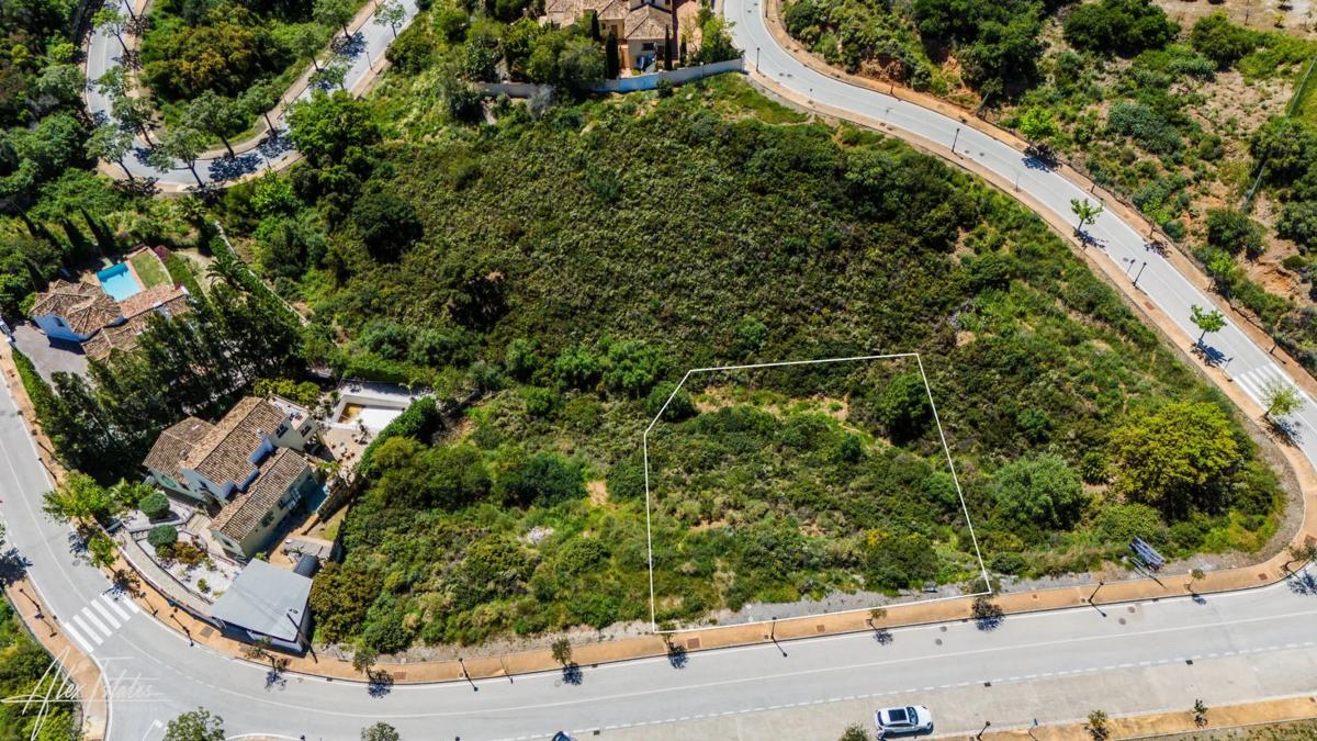 Terreno en venta en Marbella, Malaga photo 2