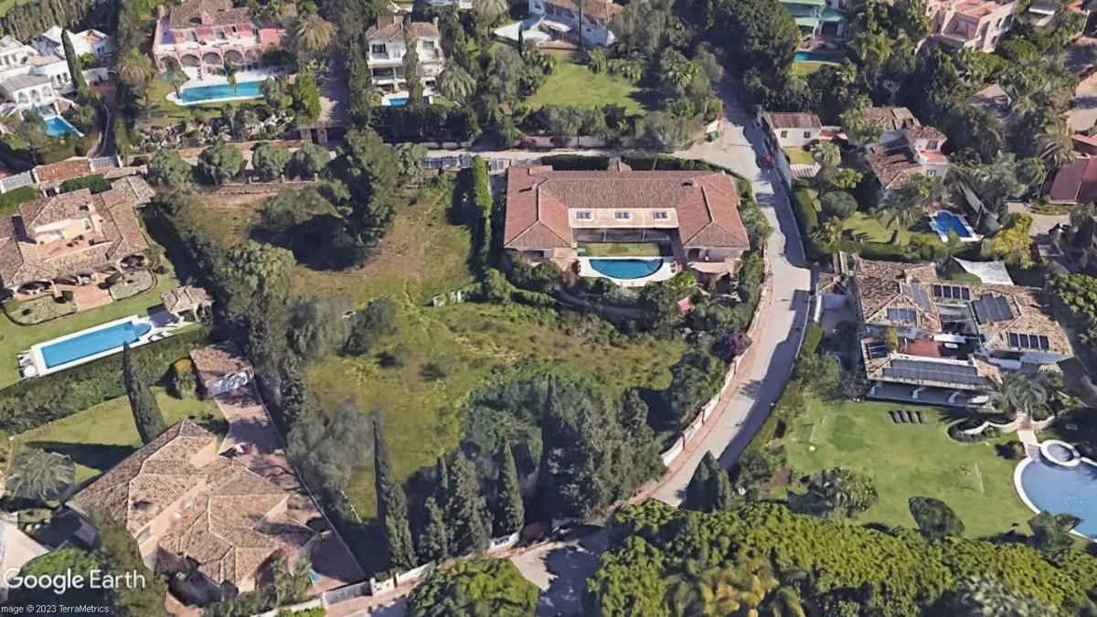 Terreno en venta en Marbella, Malaga photo 2