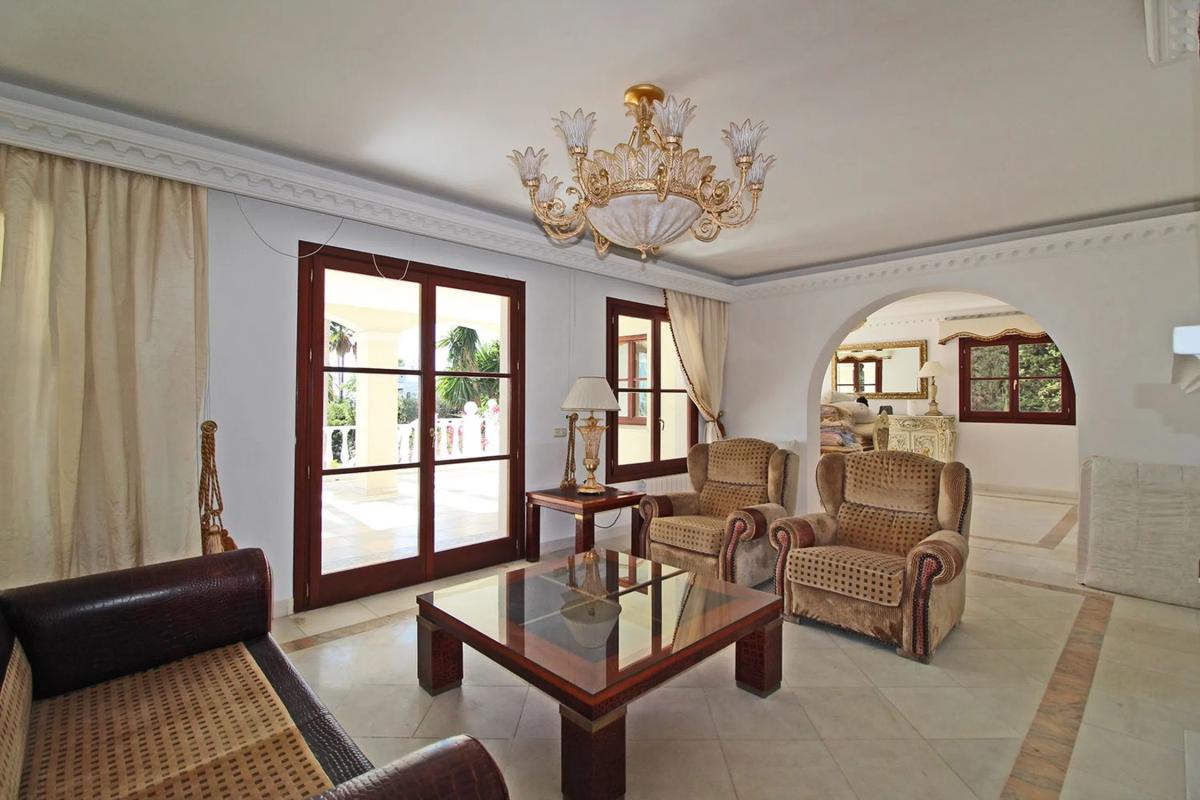 Terreno en venta en Marbella, Malaga photo 3