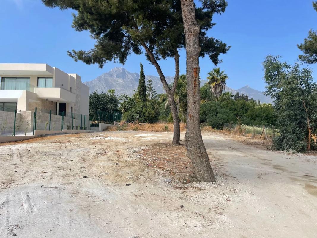 Terreno en venta en Marbella, Malaga photo 2