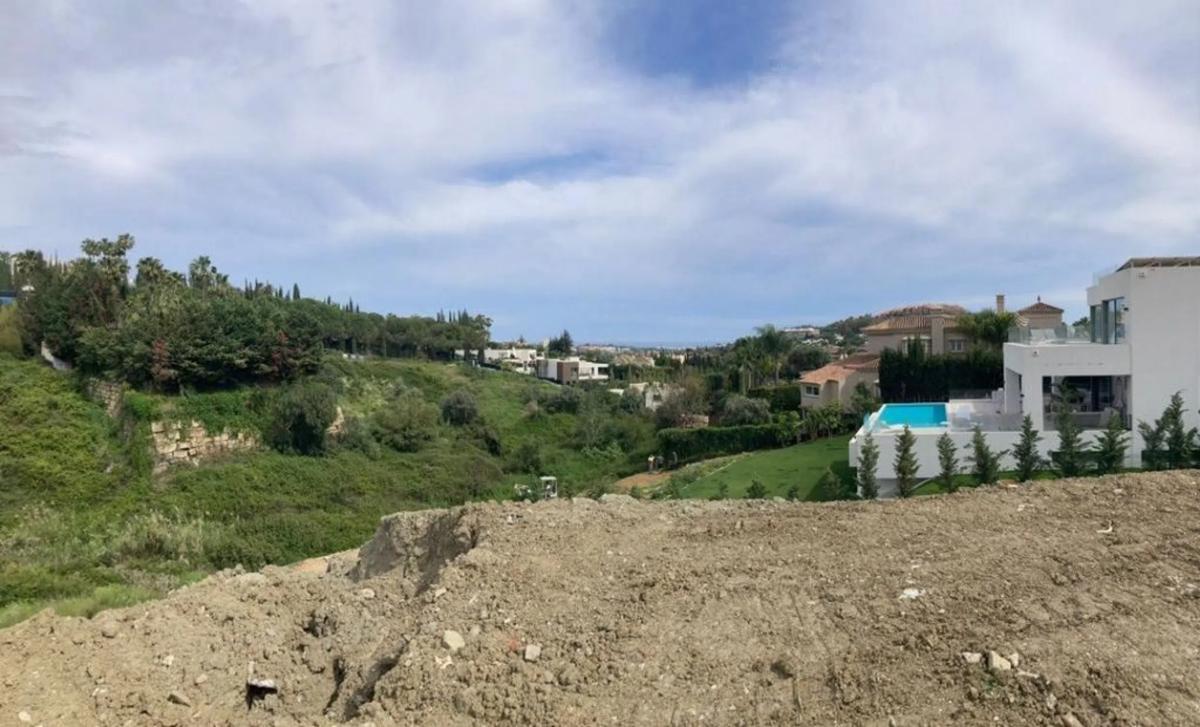 Terreno en venta en Marbella, Malaga photo 3