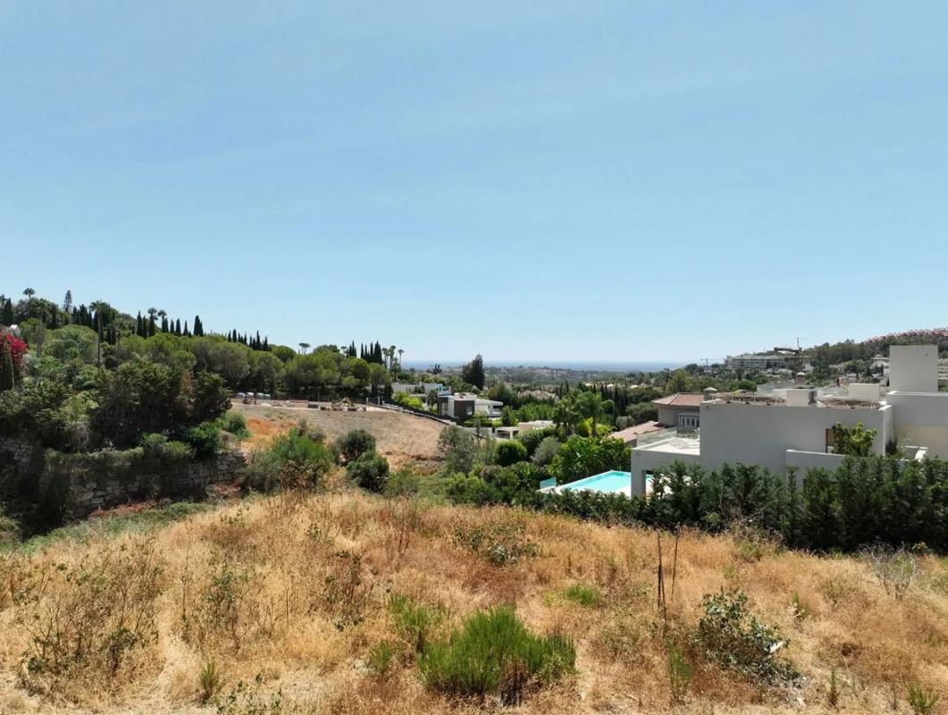 Terreno en venta en Marbella, Malaga photo 2