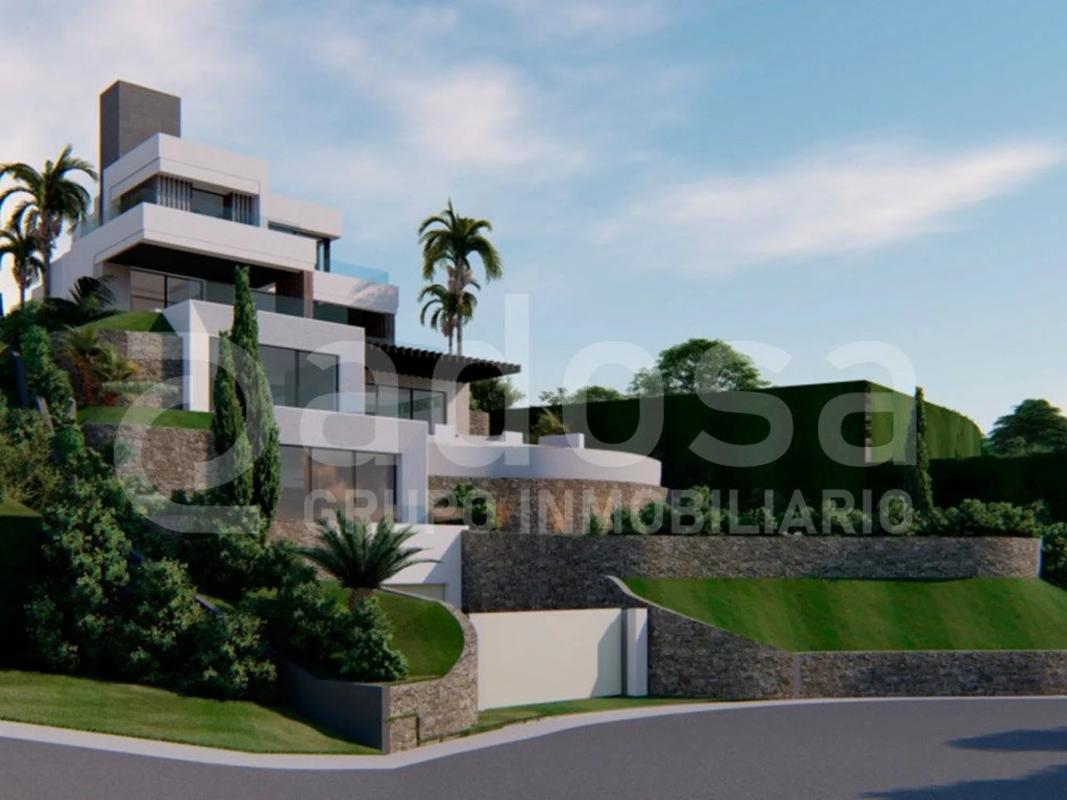 Terreno en venta en Marbella, Malaga photo 1