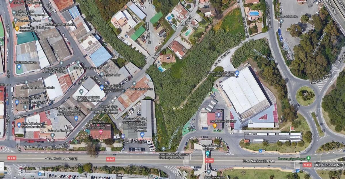 Terreno en venta en Marbella, Malaga photo 1