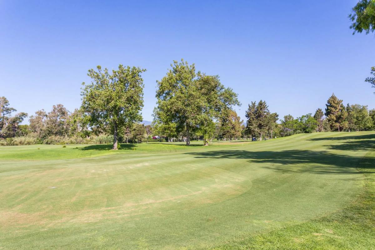Terreno en venta en Marbella, Malaga photo 1