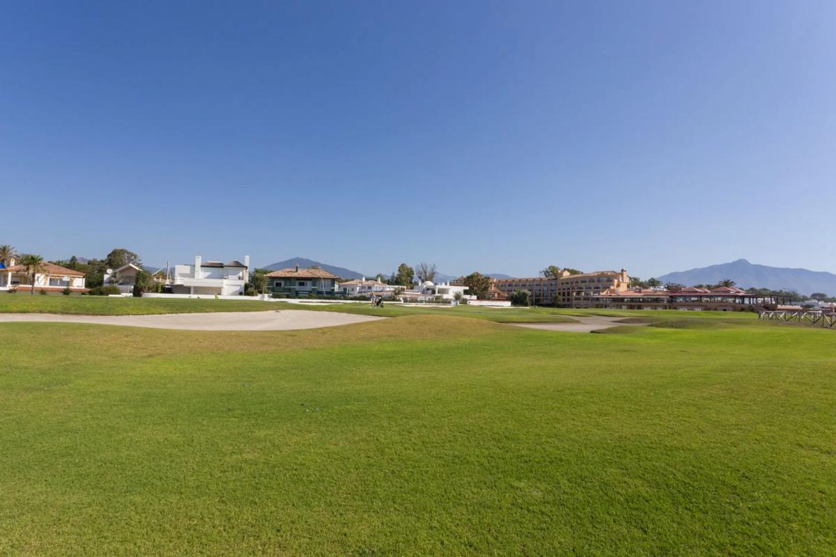 Terreno en venta en Marbella, Malaga photo 3