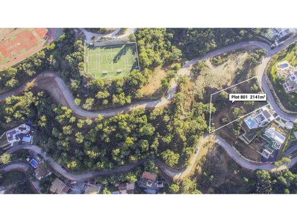 Terreno en avenida Ojen photo 4