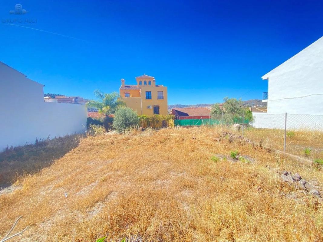 Terreno en venta en Alcaucín, Malaga photo 3