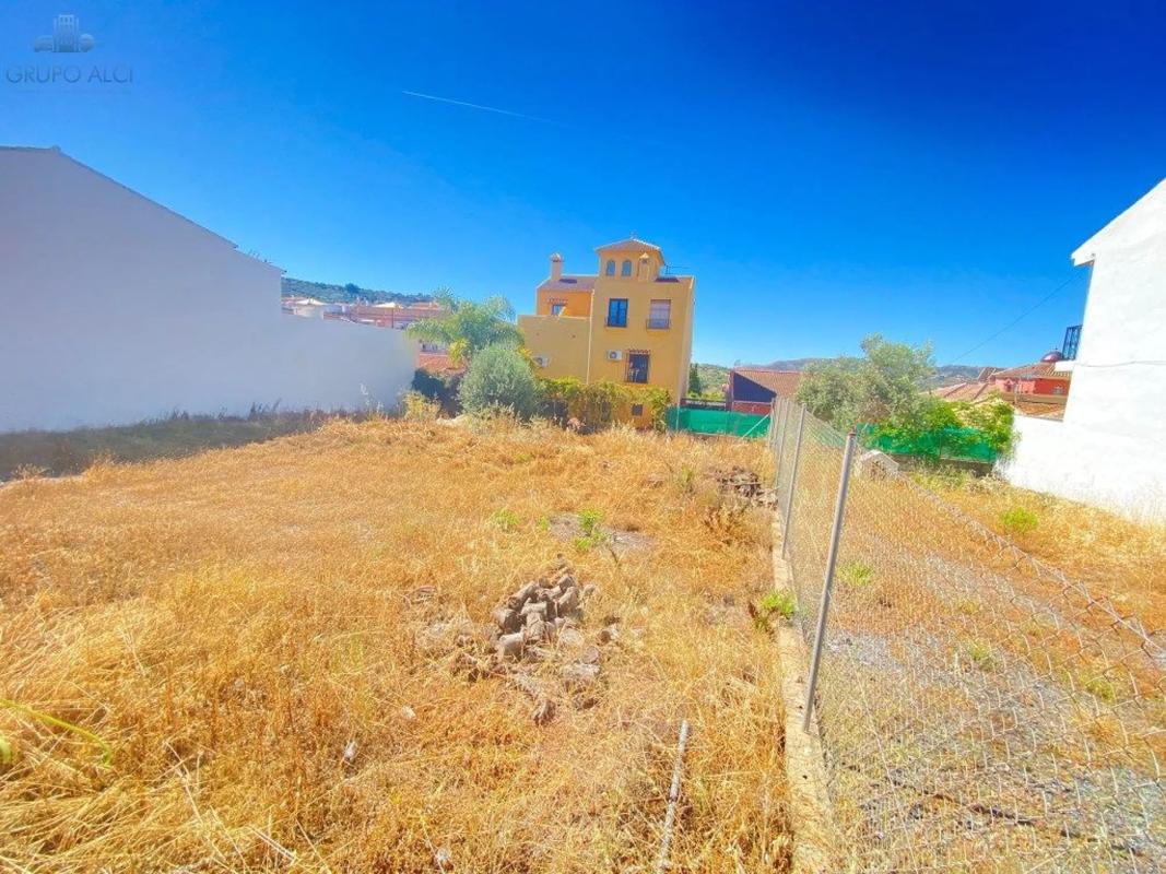 Terreno en venta en Alcaucín, Malaga photo 5