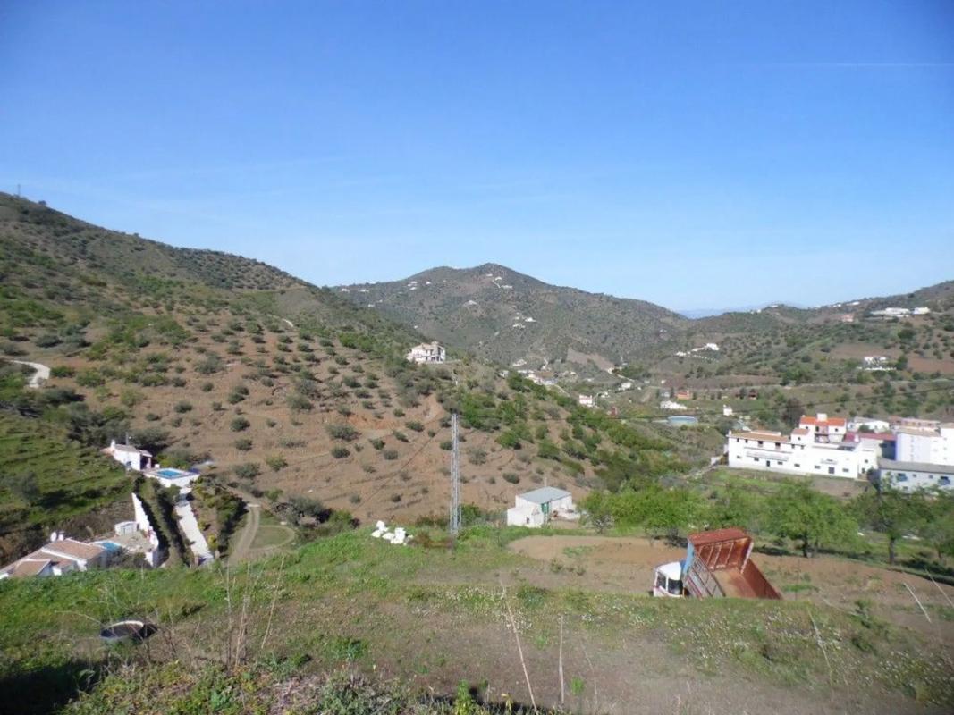 Land for sale in Arenas, Malaga photo 2