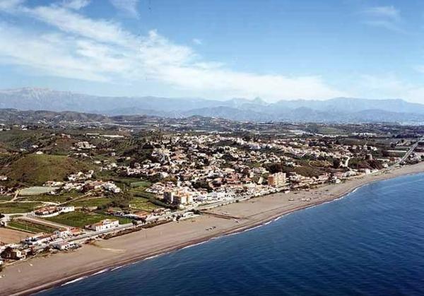 Terreno en Benajarafe photo 1