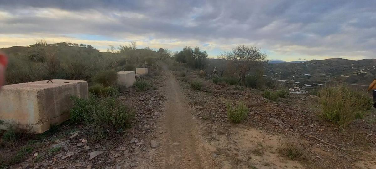 Działka na sprzedaż w Benajarafe, Malaga photo 4