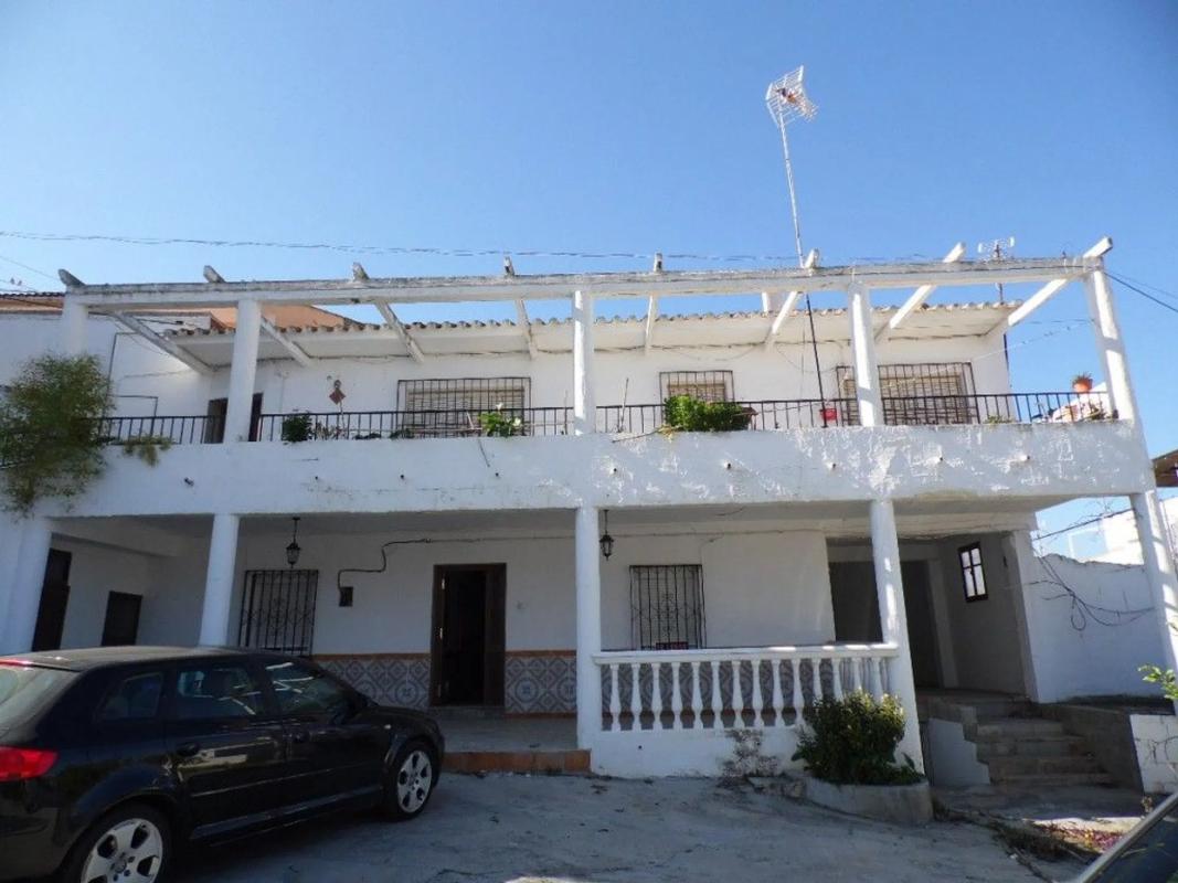 Terreno en venta en Benamocarra, Malaga photo 1