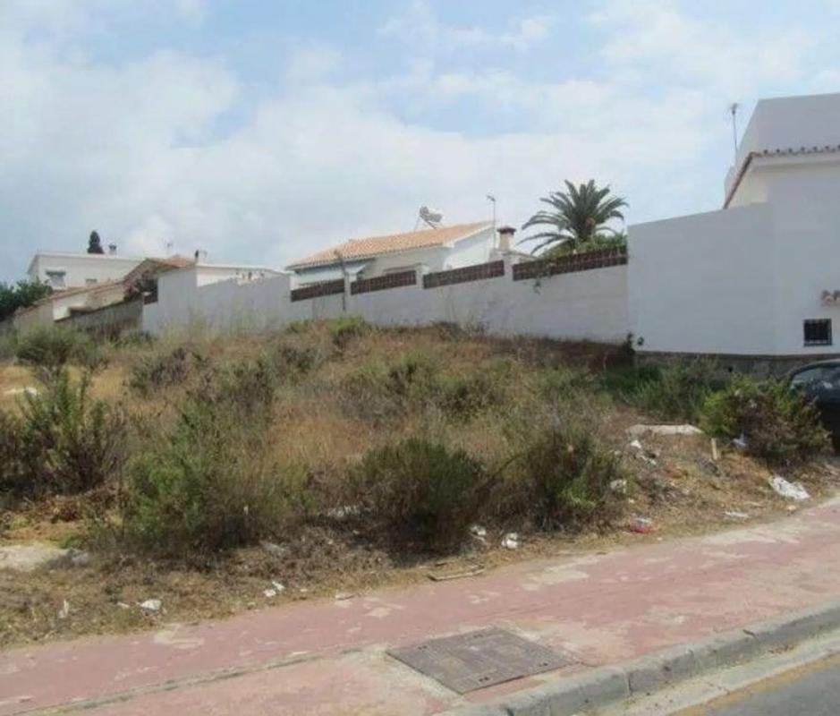 Terreno en venta en Caleta de Velez, Malaga photo 2