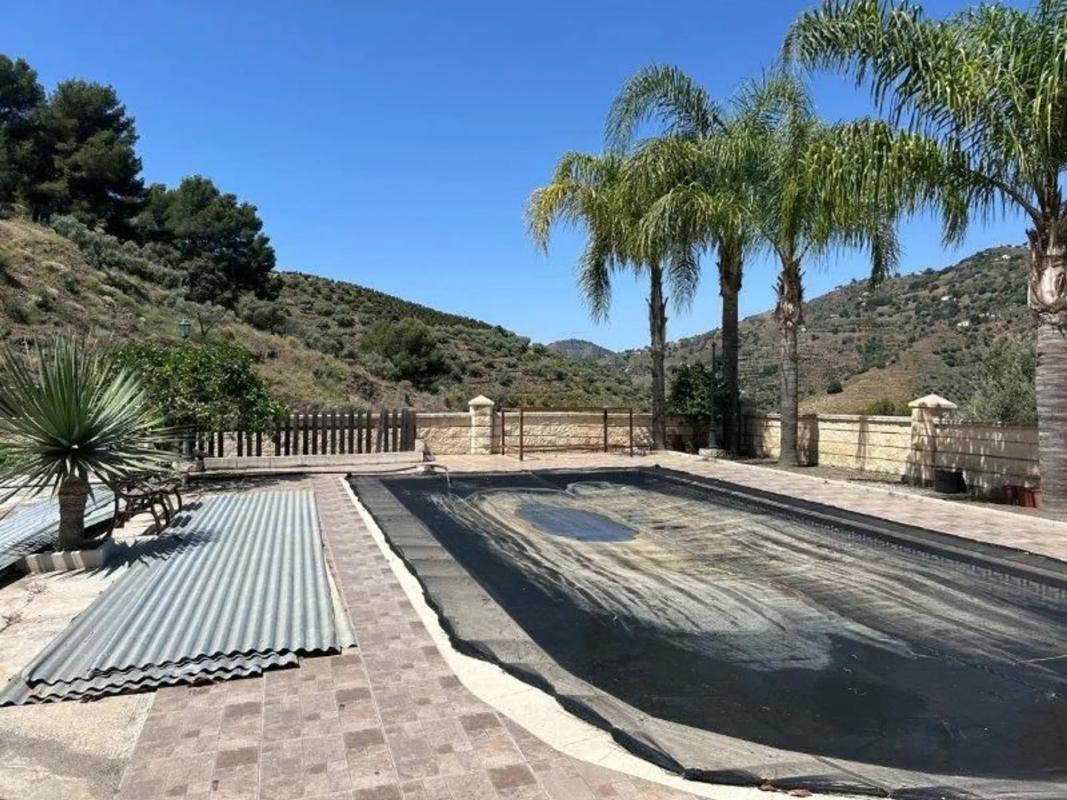 Terreno en venta en Competa, Malaga photo 2