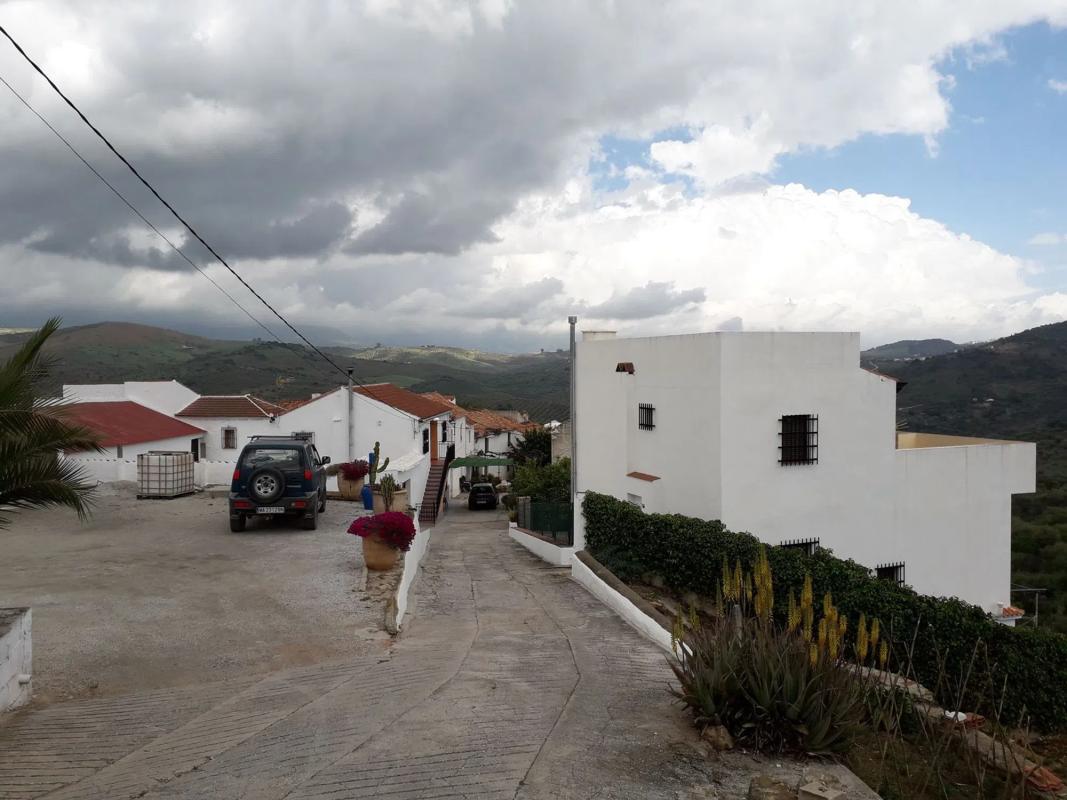 Terreno en venta en Cutar, Malaga photo 2