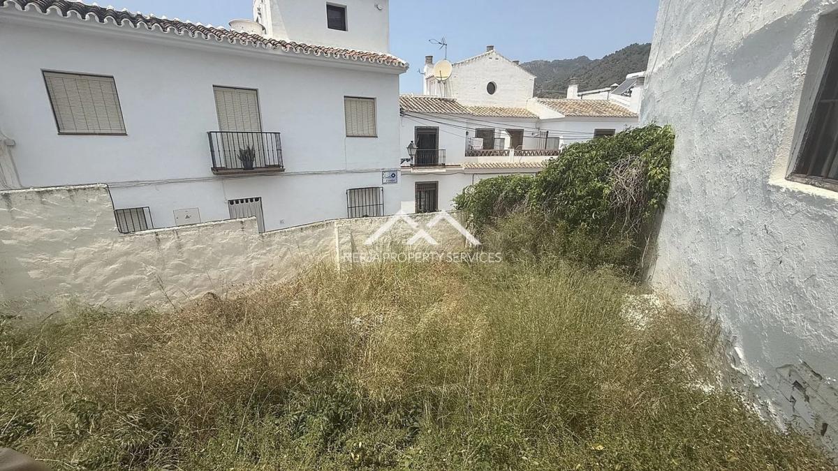 Terreno en venta en Frigiliana, Malaga photo 1