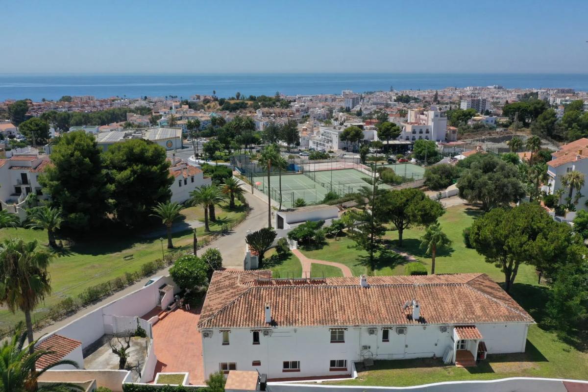 Terreno en venta en Nerja, Malaga photo 4