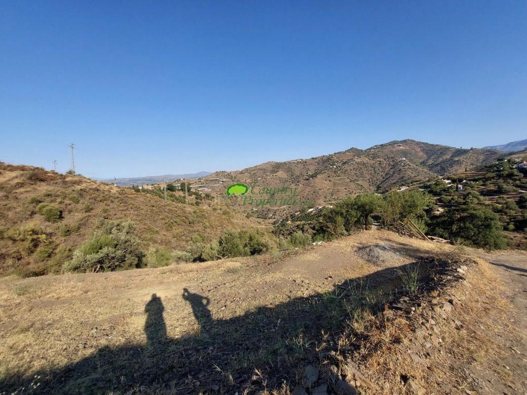 Terreno en venta en Sayalonga, Malaga photo 1
