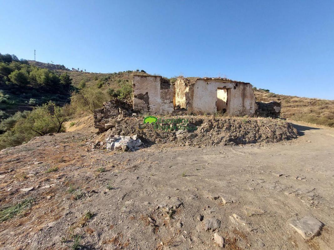 Terreno en venta en Sayalonga, Malaga photo 5