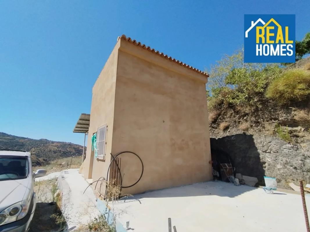 Terreno en venta en Sayalonga, Malaga photo 3